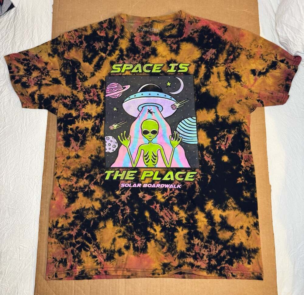 Hot Topic Space Is The Place Alien Tie Dye T-Shirt Size XL